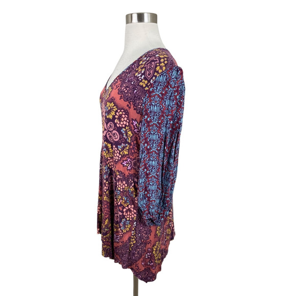 Maeve Anthropologie Burgundy Floral Knit Top Size XL Asymmetric Hem - Picture 2 of 4